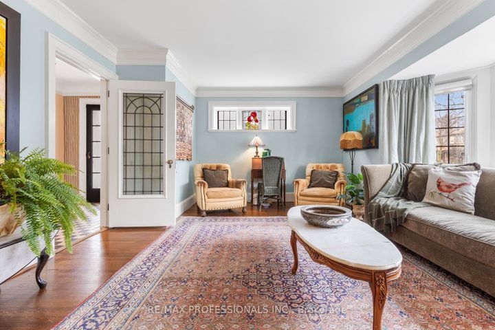 Photo 9 at 85 Sherwood Avenue, Mount Pleasant East, Toronto