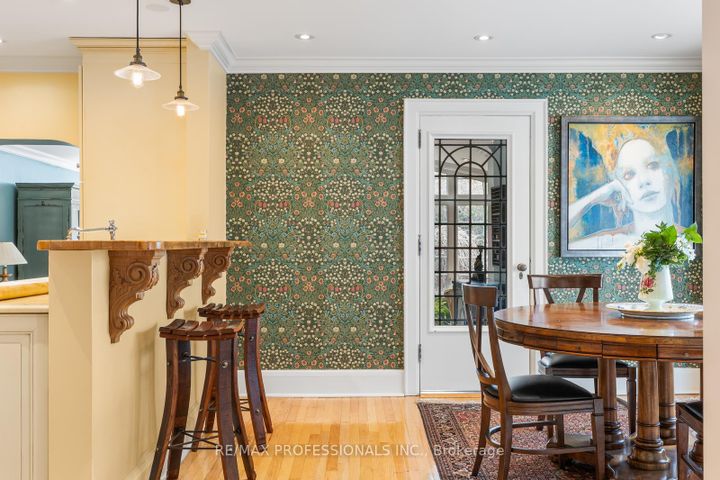 Photo 14 at 85 Sherwood Avenue, Mount Pleasant East, Toronto