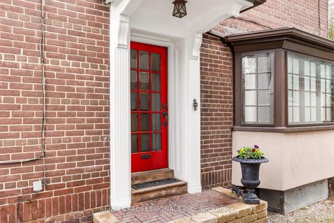 Photo 2 at 85 Sherwood Avenue, Mount Pleasant East, Toronto