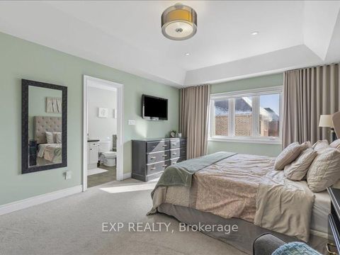 Photo 7 at 7 Goldthread Terrace, Bathurst Manor, Toronto