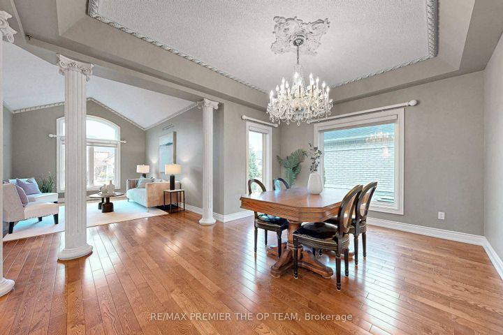 Photo 14 at 165 Novaview Crescent, East Woodbridge, Vaughan