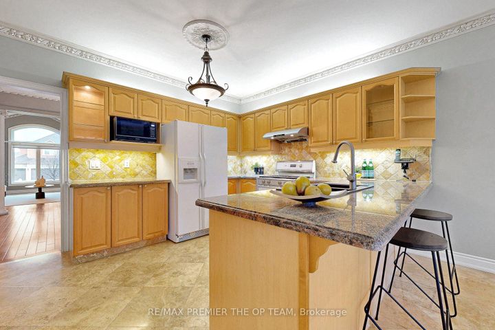 Photo 20 at 165 Novaview Crescent, East Woodbridge, Vaughan