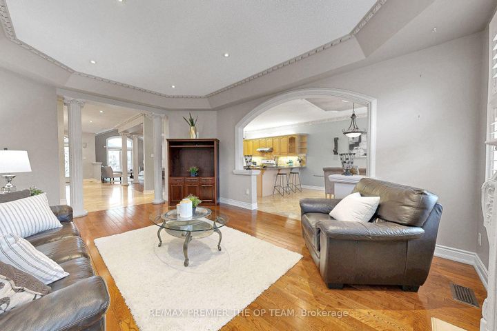 Photo 27 at 165 Novaview Crescent, East Woodbridge, Vaughan