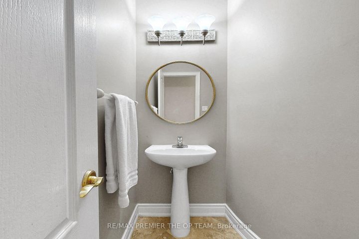 Photo 28 at 165 Novaview Crescent, East Woodbridge, Vaughan