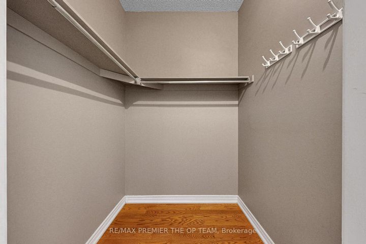 Photo 39 at 165 Novaview Crescent, East Woodbridge, Vaughan