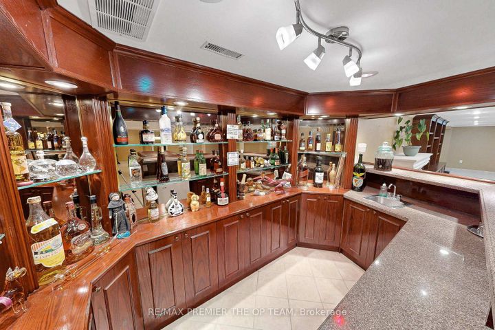 Photo 42 at 165 Novaview Crescent, East Woodbridge, Vaughan