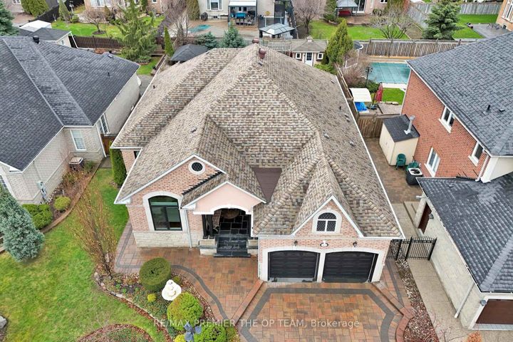 Photo 47 at 165 Novaview Crescent, East Woodbridge, Vaughan