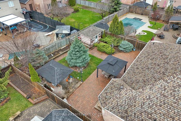 Photo 48 at 165 Novaview Crescent, East Woodbridge, Vaughan