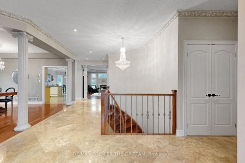 Photo 8 at 165 Novaview Crescent, East Woodbridge, Vaughan