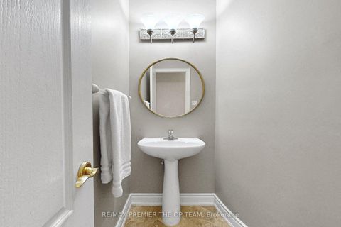 Photo 28 at 165 Novaview Crescent, East Woodbridge, Vaughan