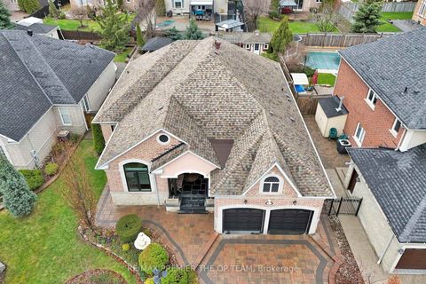 Photo 47 at 165 Novaview Crescent, East Woodbridge, Vaughan