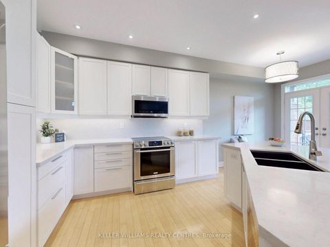 Photo 11 at 29 Tucker Court, Aurora Estates, Aurora