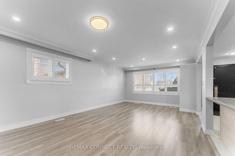 Photo 5 at 54 Saratoga Drive, Bendale, Toronto