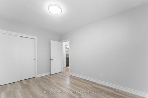 Photo 15 at 54 Saratoga Drive, Bendale, Toronto