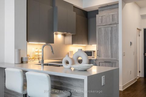 Photo 10 at 109 - 2908 Highway 7 Road, Concord, Vaughan