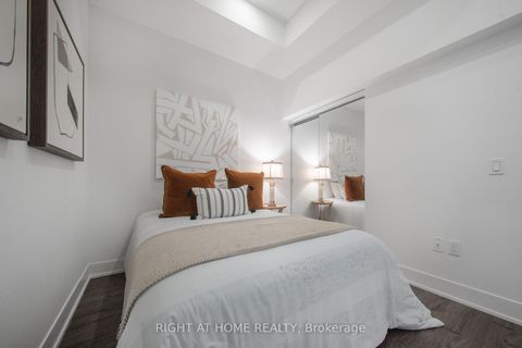 Photo 42 at 109 - 2908 Highway 7 Road, Concord, Vaughan