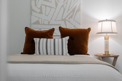 Photo 43 at 109 - 2908 Highway 7 Road, Concord, Vaughan