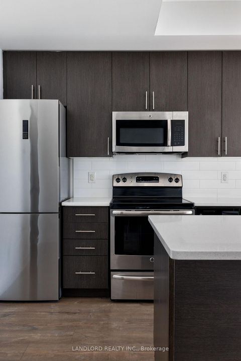 Photo 4 at 905 - 11 Superior Avenue, Mimico, Toronto