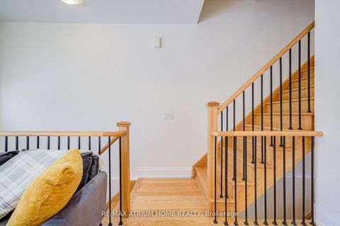 Photo 6 at 252B Finch Avenue E, Newtonbrook East, Toronto