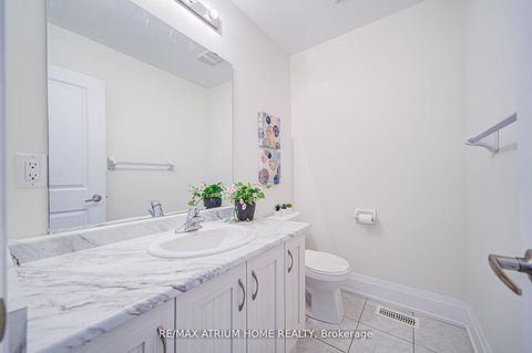 Photo 10 at 252B Finch Avenue E, Newtonbrook East, Toronto