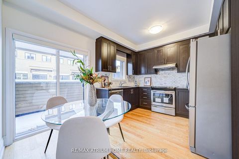Photo 12 at 252B Finch Avenue E, Newtonbrook East, Toronto