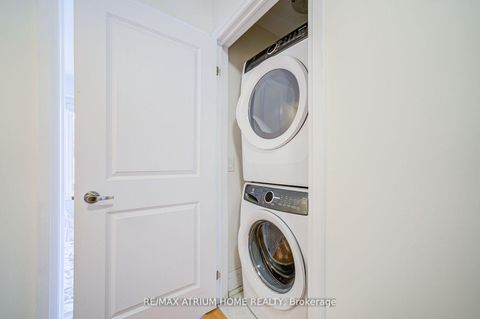 Photo 22 at 252B Finch Avenue E, Newtonbrook East, Toronto