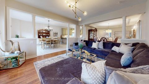 Photo 8 at 33 Calista Street, Vellore Village, Vaughan