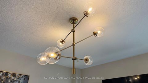 Photo 10 at 33 Calista Street, Vellore Village, Vaughan