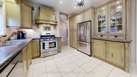 Photo 14 at 33 Calista Street, Vellore Village, Vaughan