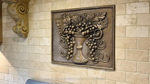 Photo 17 at 33 Calista Street, Vellore Village, Vaughan