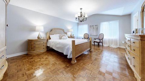 Photo 23 at 33 Calista Street, Vellore Village, Vaughan