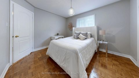 Photo 31 at 33 Calista Street, Vellore Village, Vaughan