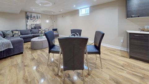 Photo 34 at 33 Calista Street, Vellore Village, Vaughan