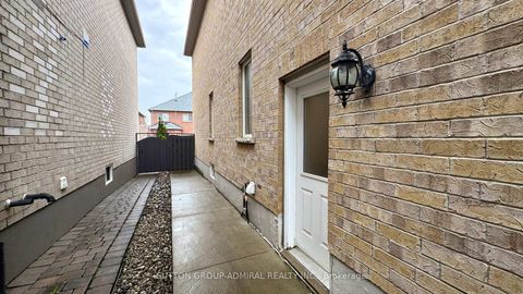 Photo 41 at 33 Calista Street, Vellore Village, Vaughan