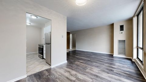 Photo 6 at 212 - 350 Seneca Hill Drive, Don Valley Village, Toronto