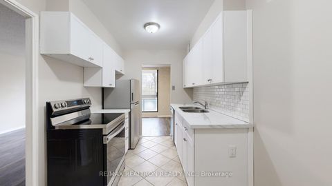 Photo 7 at 212 - 350 Seneca Hill Drive, Don Valley Village, Toronto