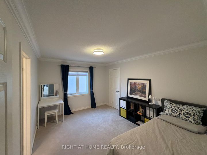 Photo 13 at 3169 Larry Crescent, GO Glenorchy, Oakville