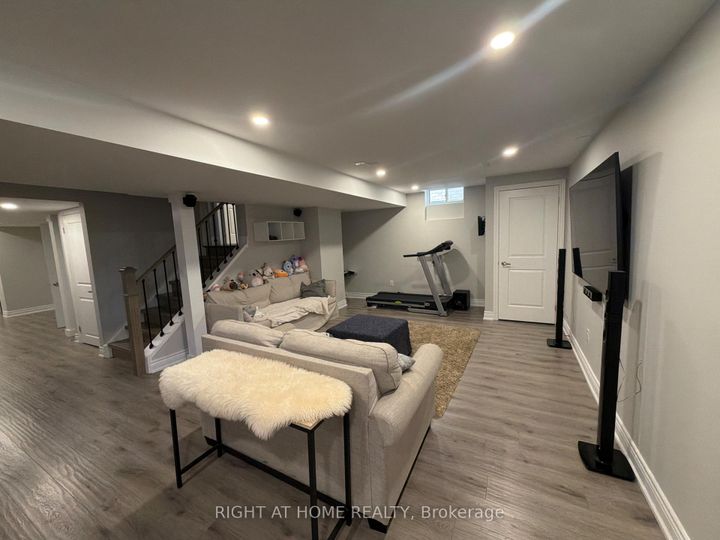 Photo 17 at 3169 Larry Crescent, GO Glenorchy, Oakville