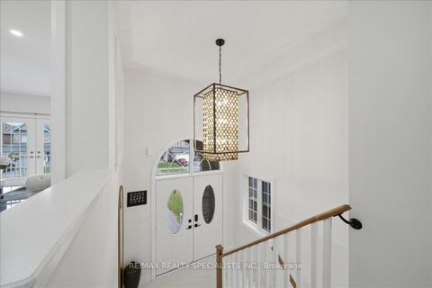 Photo 4 at 186 Muirfield Drive, Ardagh, Barrie