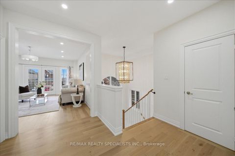 Photo 5 at 186 Muirfield Drive, Ardagh, Barrie