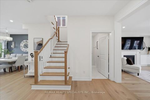 Photo 6 at 186 Muirfield Drive, Ardagh, Barrie