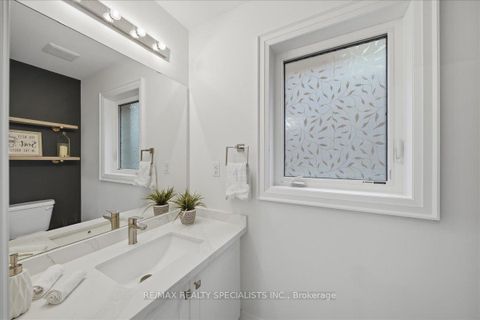 Photo 7 at 186 Muirfield Drive, Ardagh, Barrie