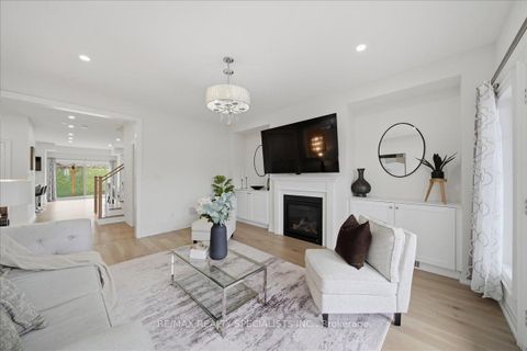 Photo 11 at 186 Muirfield Drive, Ardagh, Barrie