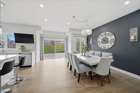 Photo 15 at 186 Muirfield Drive, Ardagh, Barrie