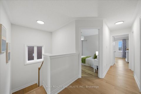 Photo 24 at 186 Muirfield Drive, Ardagh, Barrie