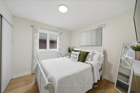 Photo 31 at 186 Muirfield Drive, Ardagh, Barrie