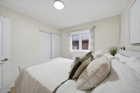 Photo 32 at 186 Muirfield Drive, Ardagh, Barrie