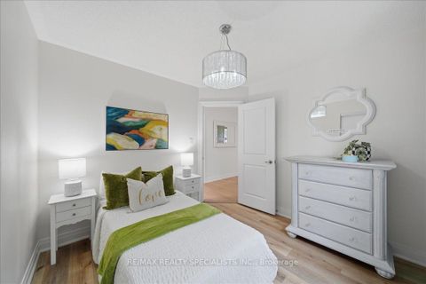 Photo 34 at 186 Muirfield Drive, Ardagh, Barrie