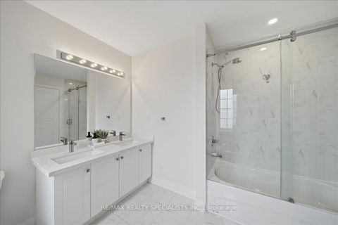 Photo 36 at 186 Muirfield Drive, Ardagh, Barrie