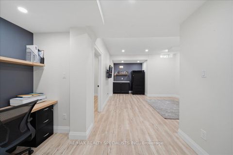 Photo 42 at 186 Muirfield Drive, Ardagh, Barrie